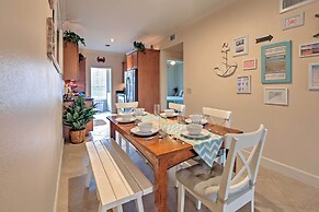 Oceanfront Galveston Condo: Balcony & Pool Access!