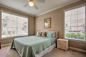 Oceanfront Galveston Condo: Balcony & Pool Access!