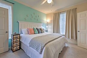 Oceanfront Galveston Condo: Balcony & Pool Access!