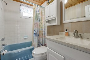 Near Hiking & Skiing: Home in Wilmington!