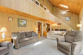 Near Hiking & Skiing: Home in Wilmington!