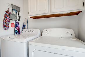 4 Mi to Beaches: Pet-friendly Berlin Home!