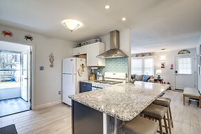 4 Mi to Beaches: Pet-friendly Berlin Home!