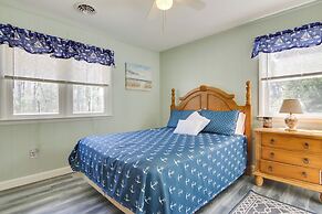 4 Mi to Beaches: Pet-friendly Berlin Home!