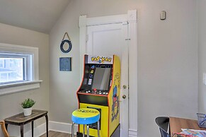 Port Clinton Getaway - Walk to Beach & Restaurants