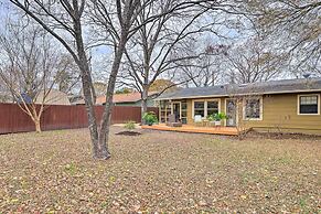 6 Mi to Dtwn Austin: Home w/ Screened Porch & Yard
