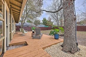 6 Mi to Dtwn Austin: Home w/ Screened Porch & Yard