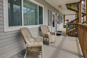 Walk to Beach & Boardwalk: Ocean City Condo