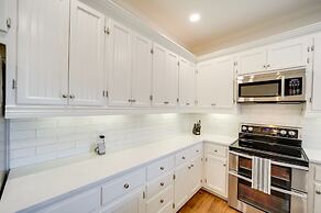 Fredericksburg Home w/ Pool ~ 1 Mi to Main Street!