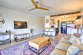 Big Island Condo w/ Pool Access: Walk to Beach!