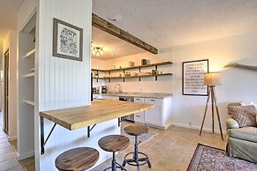 Big Island Condo w/ Pool Access: Walk to Beach!