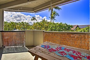 Big Island Condo w/ Pool Access: Walk to Beach!