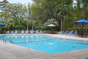 Pool & Beach Access: Villa on Hilton Head Island