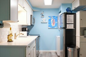 Pool & Beach Access: Villa on Hilton Head Island