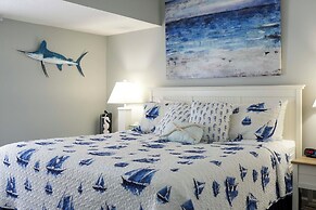 Pool & Beach Access: Villa on Hilton Head Island