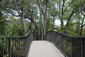 Pool & Beach Access: Villa on Hilton Head Island