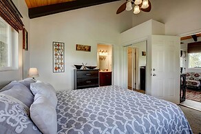 Charming Kailua-kona Apartment Near Hiking & Golf!