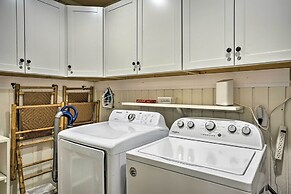 Remodeled Cottage on Sparrow Pond, Walk to Beach!