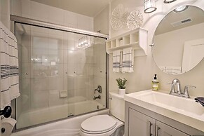 Remodeled Cottage on Sparrow Pond, Walk to Beach!