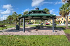 ~ 4 Mi to Disney: Compass Bay Resort Gem w/ Views