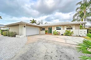 Sunny Largo Retreat: 4 Mi From Indian Rocks Beach!