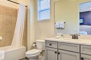 Home w/ Hot Tub: 4 Mi to Disney!