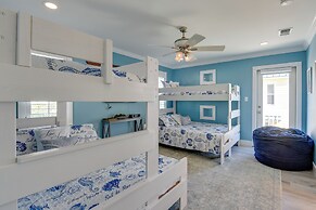Grand Destin Getaway - Walk a Block to the Beach!
