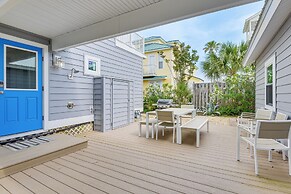 Grand Destin Getaway - Walk a Block to the Beach!