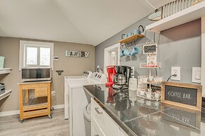 Family Home w/ Private Pool: 24 Mi to Disney!