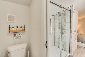 Family Home w/ Private Pool: 24 Mi to Disney!