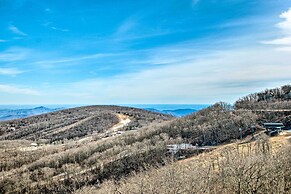 Wintergreen Condo w/ Balcony + Mountain Views!