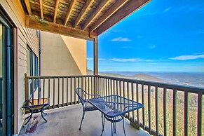 Wintergreen Condo w/ Balcony + Mountain Views!