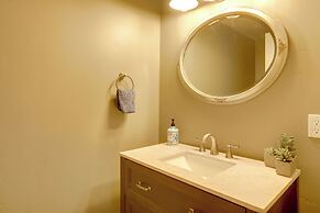 Lake Tahoe Views & Hot Tub: Stunning Luxury Home!