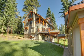 Lake Tahoe Views & Hot Tub: Stunning Luxury Home!