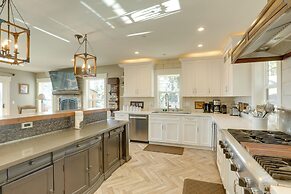 Lake Tahoe Views & Hot Tub: Stunning Luxury Home!