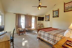 Lake Tahoe Views & Hot Tub: Stunning Luxury Home!