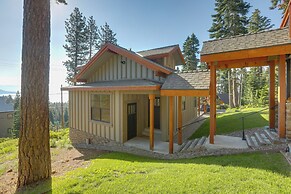 Lake Tahoe Views & Hot Tub: Stunning Luxury Home!