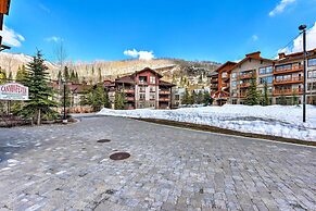 Ski-in/ski-out Solitude Condo w/ Rooftop Hot Tub!