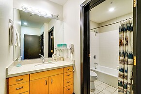 Ski-in/ski-out Solitude Condo w/ Rooftop Hot Tub!