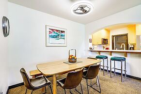Ski-in/ski-out Solitude Condo w/ Rooftop Hot Tub!