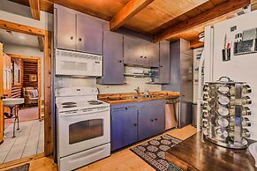 Dog-friendly Kings Beach Log Cabin w/ Hot Tub!