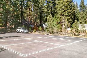 Dog-friendly Kings Beach Log Cabin w/ Hot Tub!