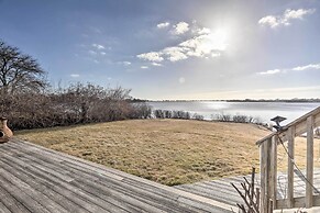 Kayaks, Deck & Pond Access: Rhode Island Retreat!
