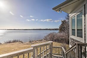 Kayaks, Deck & Pond Access: Rhode Island Retreat!
