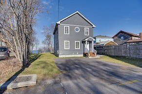 Renovated Family Home on Providence River!