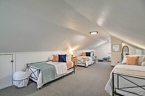 Family-friendly Des Moines Retreat w/ Patio!