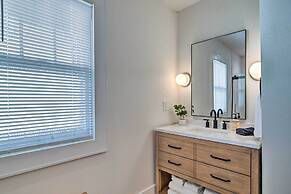 Family-friendly Des Moines Retreat w/ Patio!