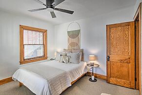 Family-friendly Des Moines Retreat w/ Patio!