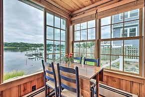 Charming Bristol Cottage w/ Private Beach!