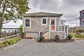 Charming Bristol Cottage w/ Private Beach!